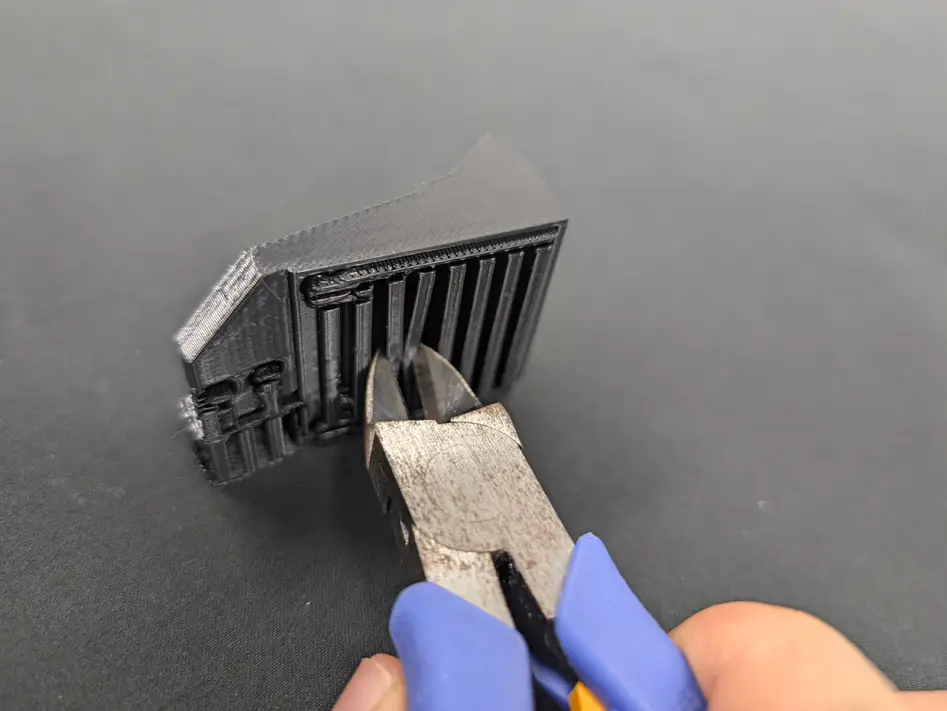 3Dプリンターのサポート材除去におすすめの工具と使い分け